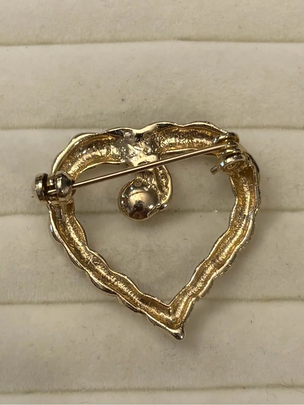 Twisted Heart Brooch Pin Gold Tone Missing Stone Simplistic‎ Minimalist